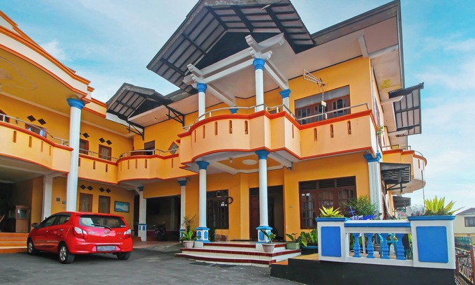 Karanganyar Hotel | OYO 92631 Hotel Dan Aula Wahyu Sari B
