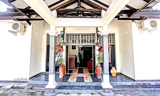 Kecamatan Gunungsari Hotel | OYO 92750 Motel Langko