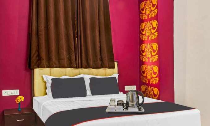 Central Area Hotel | OYO 92757 Hotel Thakur