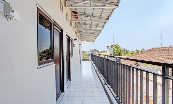 Pati Hotel | OYO 93050 Mi Casa Inn