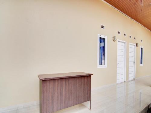 Borneo Hotel | OYO 93127 Penginapan Budhe Sri