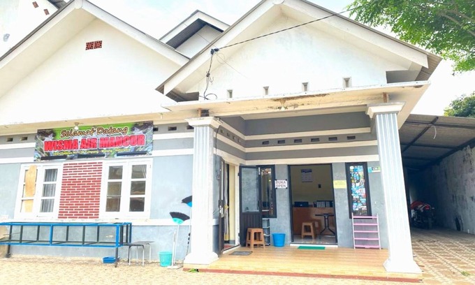 Tumpang Hotel | OYO 93571 Wisma Air Mancur Homestay Syariah
