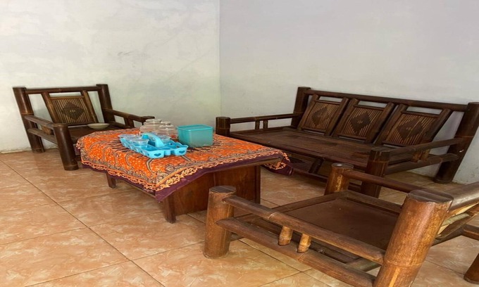 Kedungredjo Hotel | OYO 93784 Kost Bu Eli Syariah
