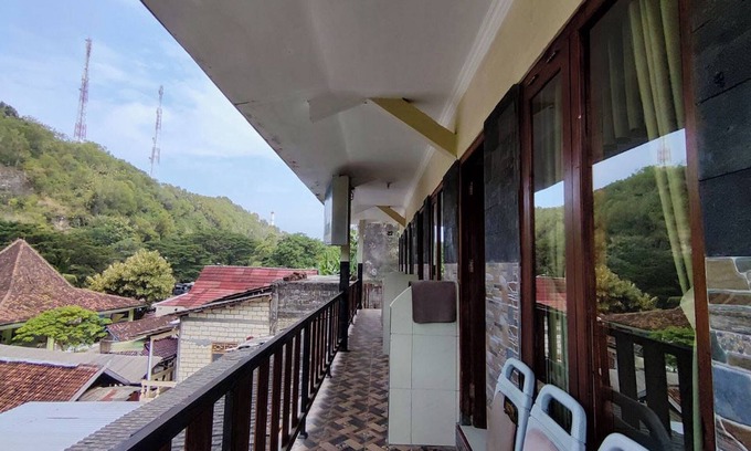 Wonosari Hotel | OYO 94016 Homestay Baronsari