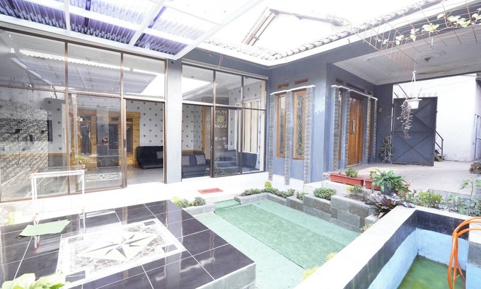 Pameungpeuk Hotel | OYO 94030 Ar Guest House Syariah