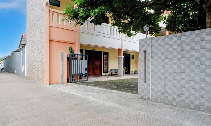 Bekasi Hotel | OYO 94632 Griya Cewang Syariah