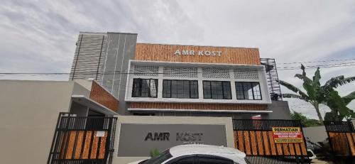 Samarinda Hotel | OYO 94667 Madina Homestay