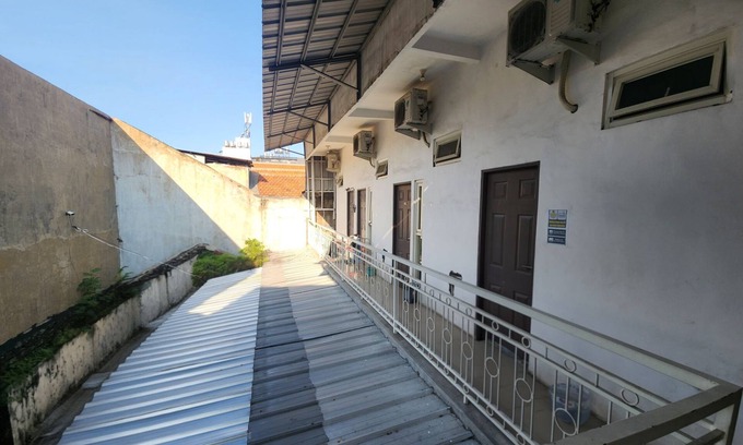 Surabaya Hotel | OYO 94693 Sagara Homestay Rungkut