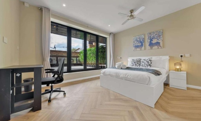 West Ealing Apartment | OYO Fine B&B