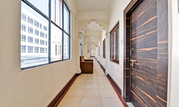 Kota Hotel | OYO Flagship 87146 Hotel City Centre