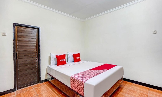 Surabaya Hotel | OYO Flagship 90899 Comfitel Siwalankerto AA6