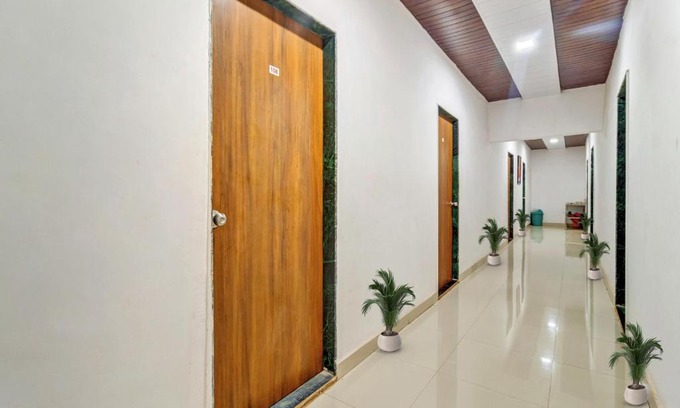 Khalapur Hotel | OYO Flagship Malhar Lodging & Boarding