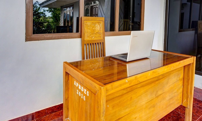 Tosari Hotel | OYO Homes 91132 Desa Wisata KalipucangNearGreen Zone Indonesia