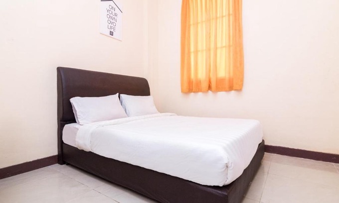 Lubuk Baja Hotel | OYO Life 2774 Nepenthes Homestay