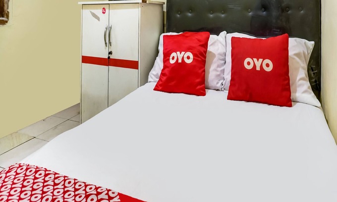 Karawang Hotel | OYO Life 91335 Micheline Family 2 Syariah