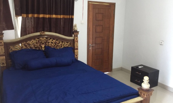 Garut Hotel | OYO Life 91339 Pondok Kost Aulia Syariah