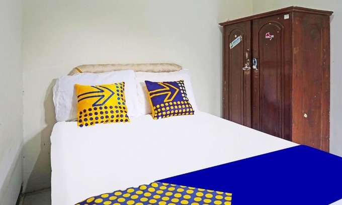 Blimbing Hotel | OYO LIFE 91551 Gwen Syariah Homestay