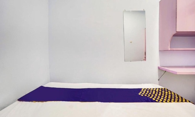 Lumajang Hotel | OYO Life 91626 Rr Kost Putri Syariah