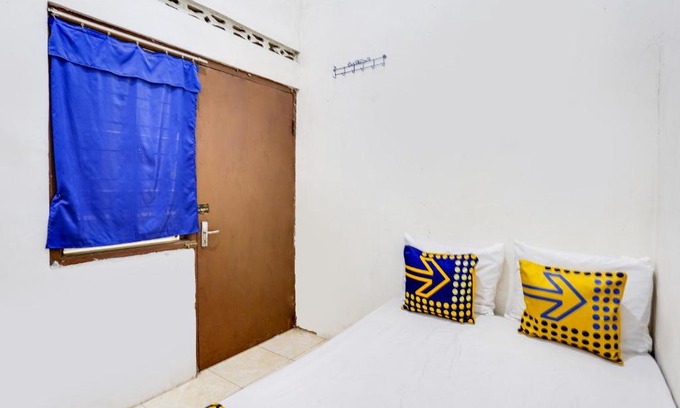 Waru Hotel | OYO Life 91893 Kost Jeje Syariah