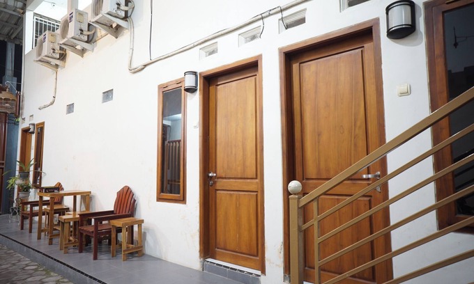 Lumajang Hotel | OYO Life 93038 Kost Putra Malilah