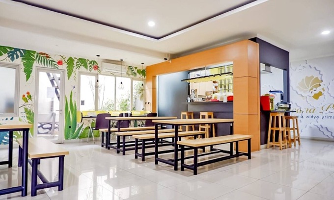 Depok Hotel | OYO Life 93383 Wisma Kencana Puteri
