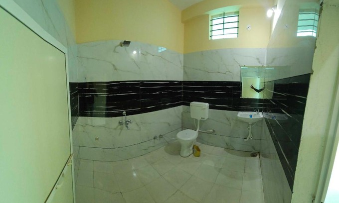 Mhow Hotel | OYO S R G Life Style
