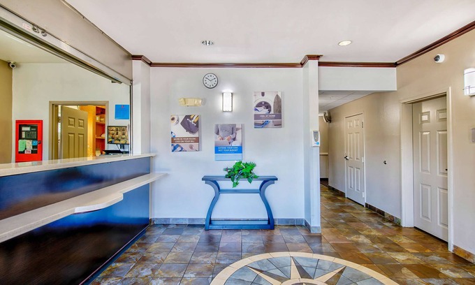 Beaumont Hotel | OYO Townhouse Beaumont Medical Center Area