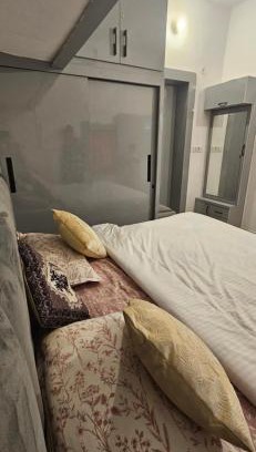 Orchha Hotel | OYOs Couple Hotel Orchha