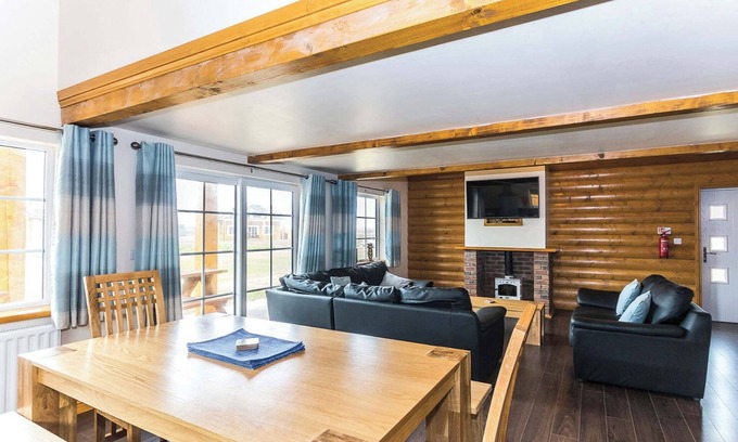 Hornsea Ski Chalet | Oystercatcher Lodge Pet