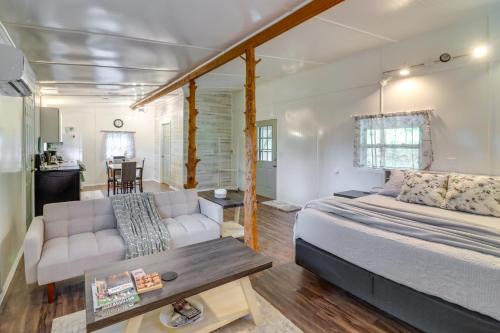 Harrison Apartment | Ozark Escapes Cabin with Mtn Views in Harrison