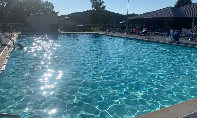 Holiday Island House | Ozark Mtn Hideaway- Deck, Fire Pit, Walk to Lake!
