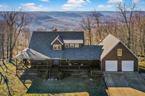 Jasper House | Ozark Retreat with Mountain Views Fire Pit & Deck