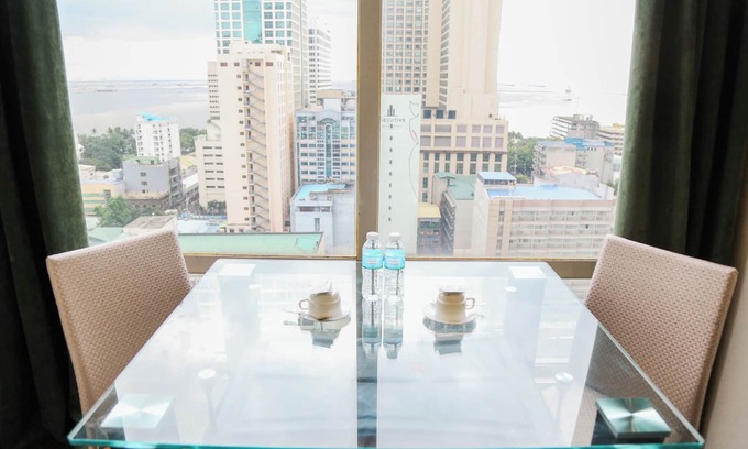 Ermita Night District Hotel | Pacific Bay Grand Suites