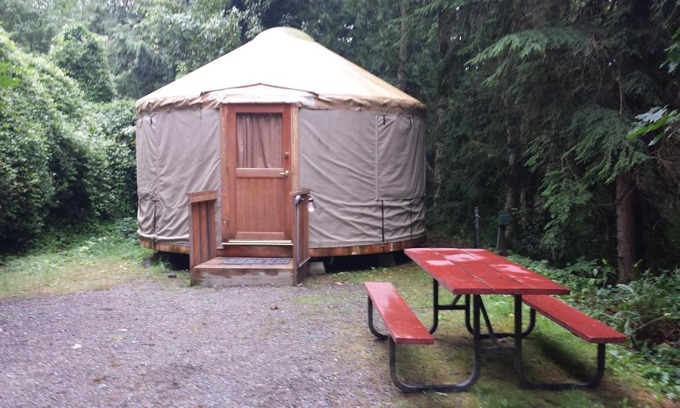 Cloverdale Resort | Pacific City Camping Resort Yurt 10