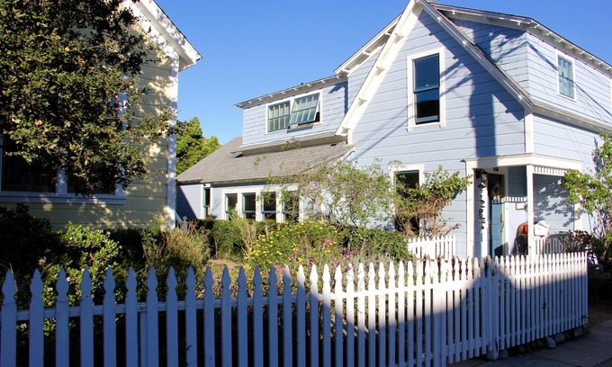 Pacific Grove House | Pacific Grove Home at Lovers Point. Perfect Location near Beach & Restaurants.