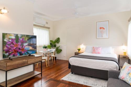 Forster Hotel | Pacific Motel 07