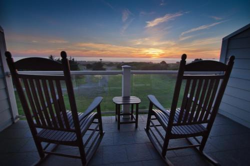 Gold Beach Resort | Pacific Reef Hotel & Light Show