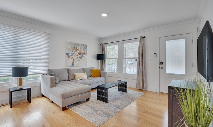 Southeast Raleigh House | Pack and Play - King Bed - Remote Workplace