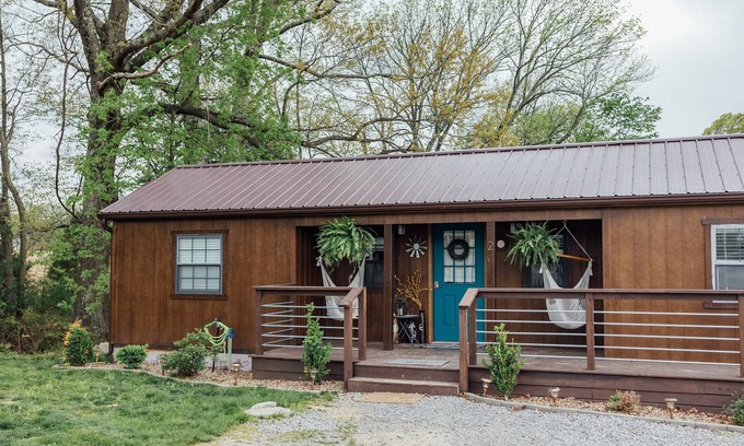 Marion Cabin | Paddle Boards for Water + Near Hiking & Wineries