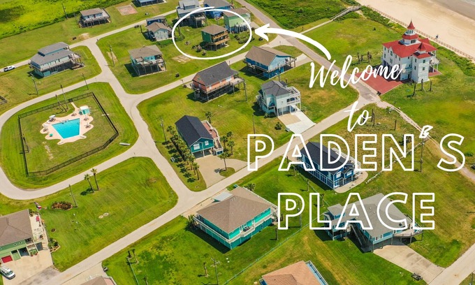 Port Bolivar House | Paden's Place, Gulfview, steps to the sand