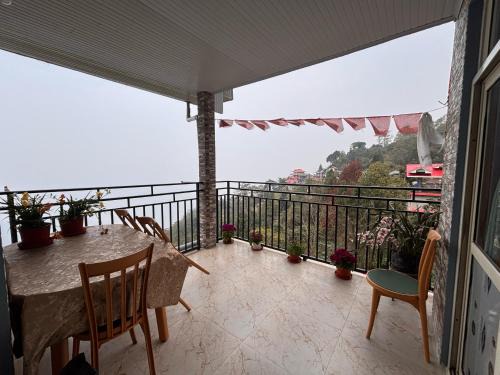 Rishop House | Pahar E Satyajit Homestay Ramdhura