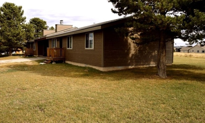 Horse Butte House | Paintbrush Grande - spacious & comfortable, perfect for families