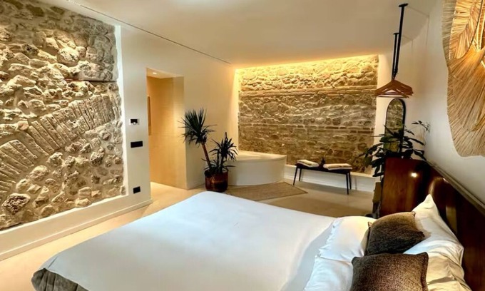 Tivoli Apartment | Painter's Suite - Quite Luxury between Relaxation and History