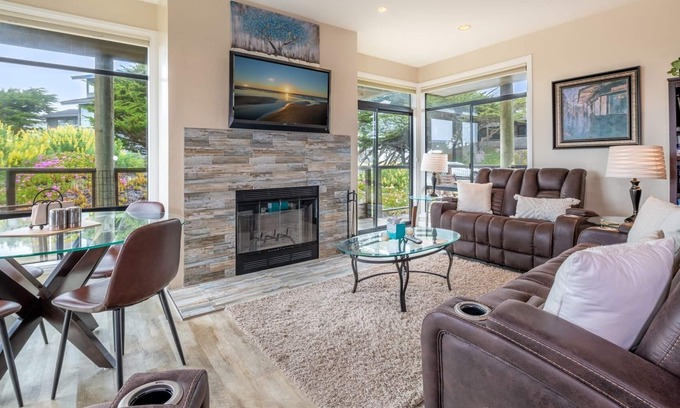 Watsonville Condo | Pajaro Dunes Resort: Extraordinary Luxury At The Beach! Sleeps 6