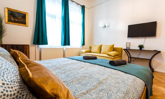 Palace District Apartment | Palace Quarter Suite