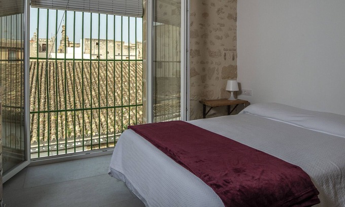 El Puerto de Santa Maria Apartment | Palacio La Cruz 2D - Studio Apartment, Sleeps 4