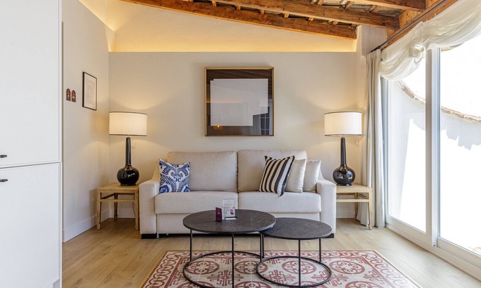 La Goleta Apartment | Palacio Vegafuente 2.4 Terrace
