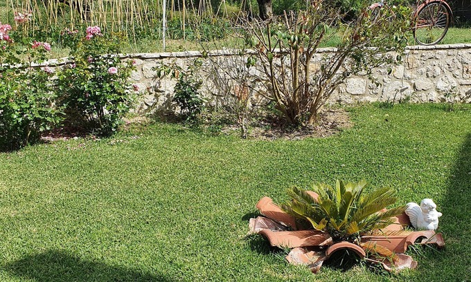 Aktio-Vonitsa Apartment | Palairos: Garden experience revised (A/C, Wi-Fi, BBQ)
