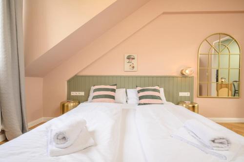Innere Stadt Apartment | Palais Palffy Suits