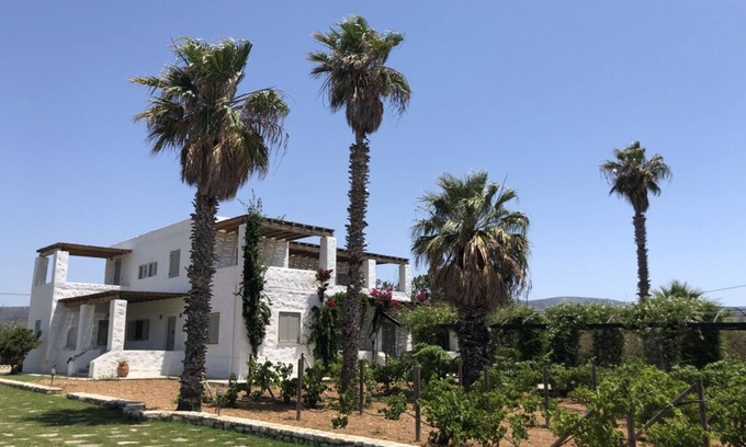 Paros Villa | Palatial Villa Steps from the Beach